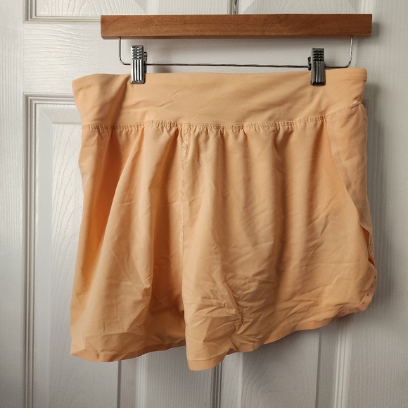 Lululemon fast and free shorts - Picture 2 of 3